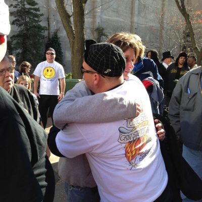 Free hugs 3